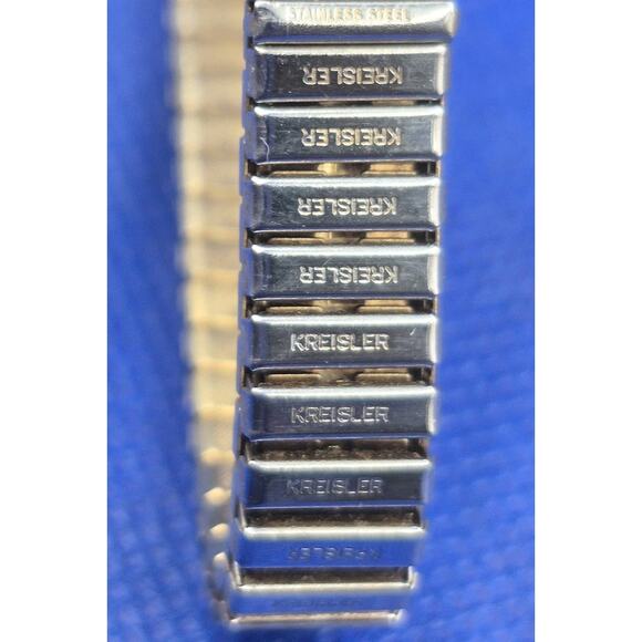 Vtg Disney Lorus Quartz MICKEY MOUSE Ladies Watch 6" Goldtone Band w/New Battery - Picture 8 of 11